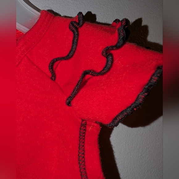 🏀 Red Toronto Raptors Baby Girls Onesie Ruffled Cap Sleeves Sparkly Lettering - Picture 5 of 6